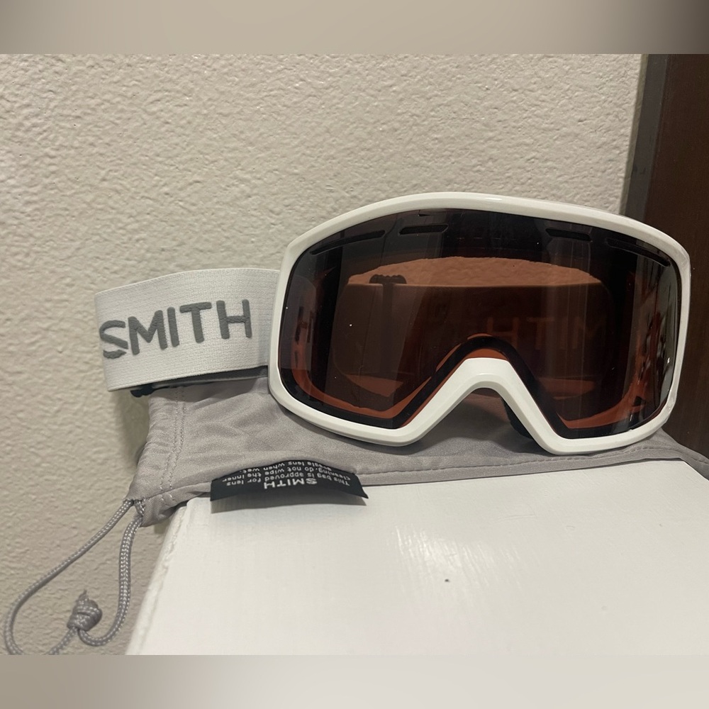 SMITH White Frame Goggles with Brown Lenses